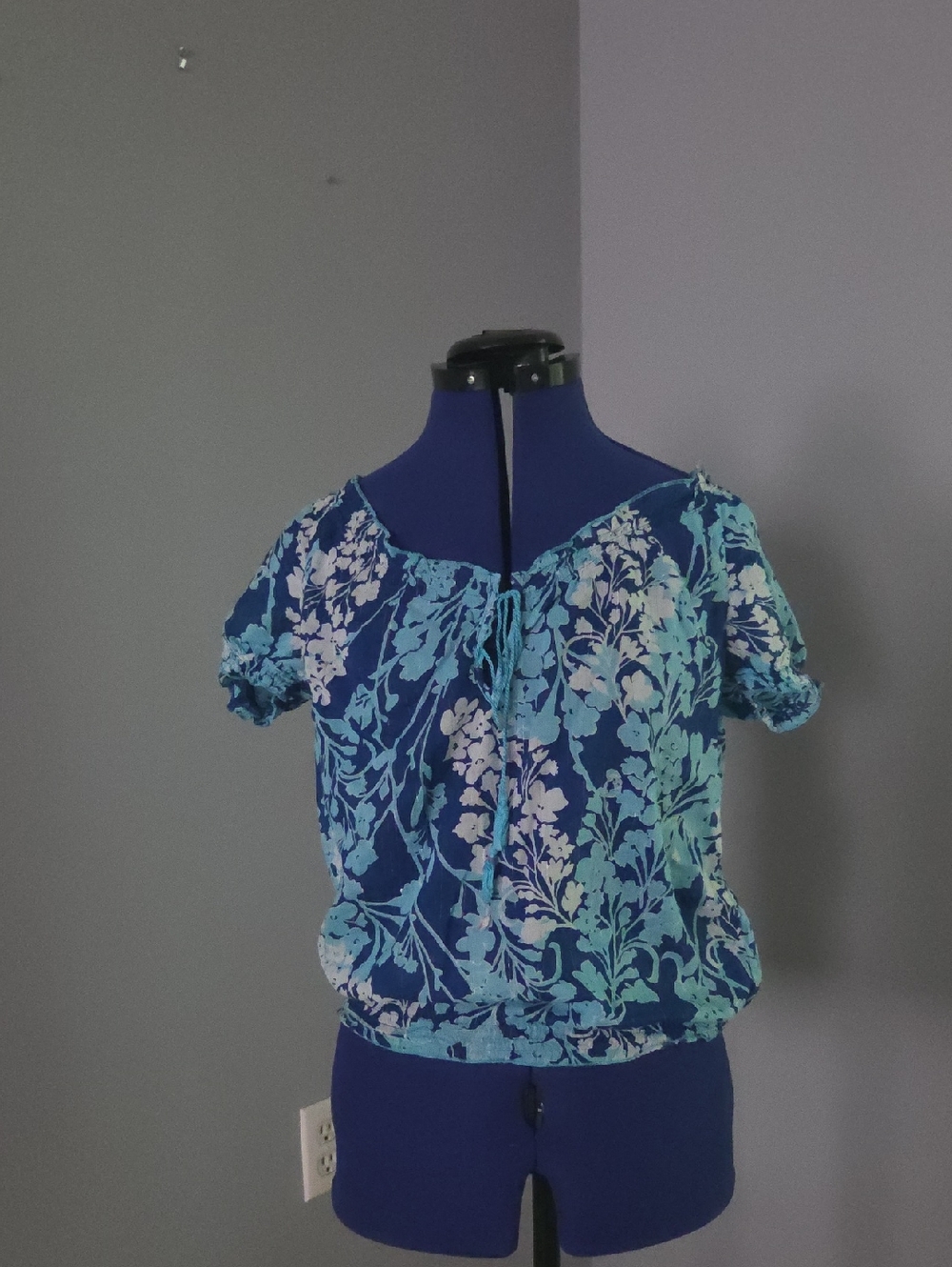 Old Navy Blue Floral Peasant Blouse